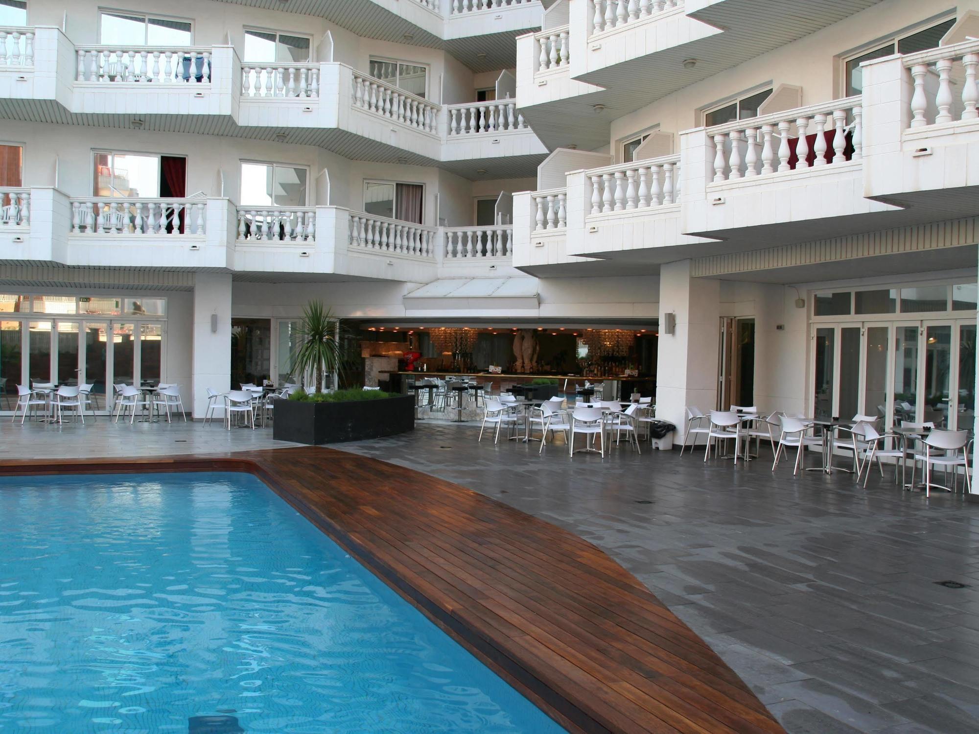 Hotel Bernat II 4*Sup Calella Exterior photo